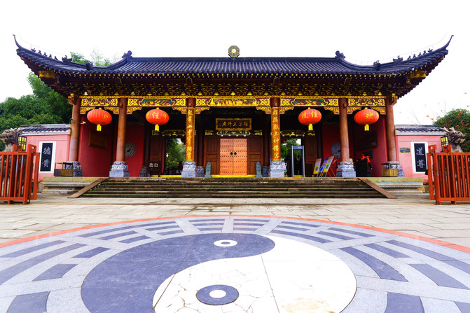 问道龙虎山,观"天下三绝","道教第一山"碧水丹霞入画来